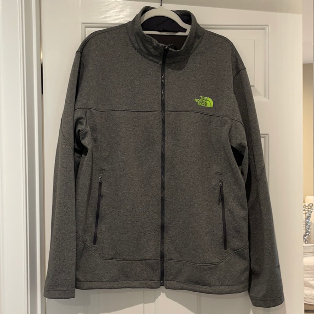 Men’s Northface gray zip up jacket size XL